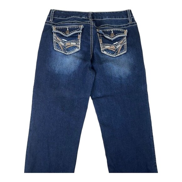 Maurices Womens Distressed Blue Denim Capri Jeans Size 7/8 Embroidered Pockets - Picture 12 of 13